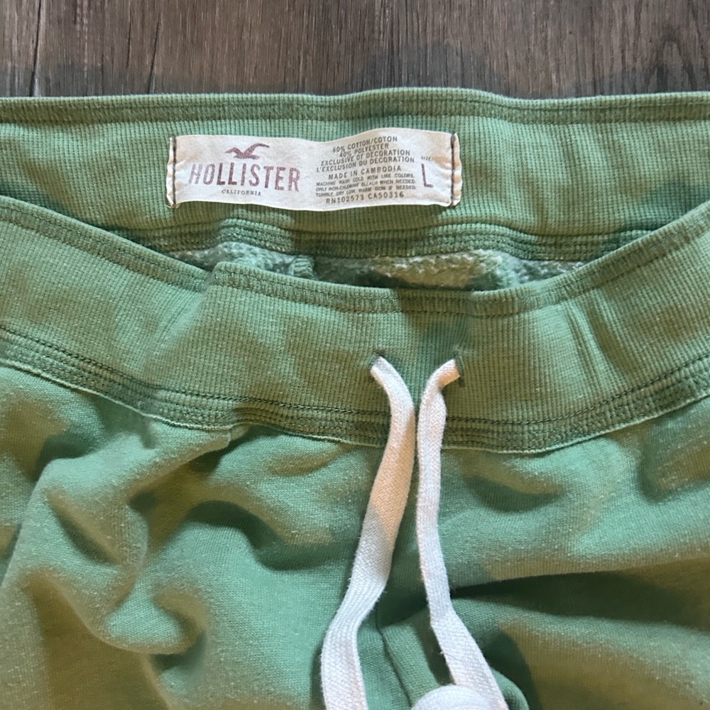 Hollister Women’s Green Flared Pants